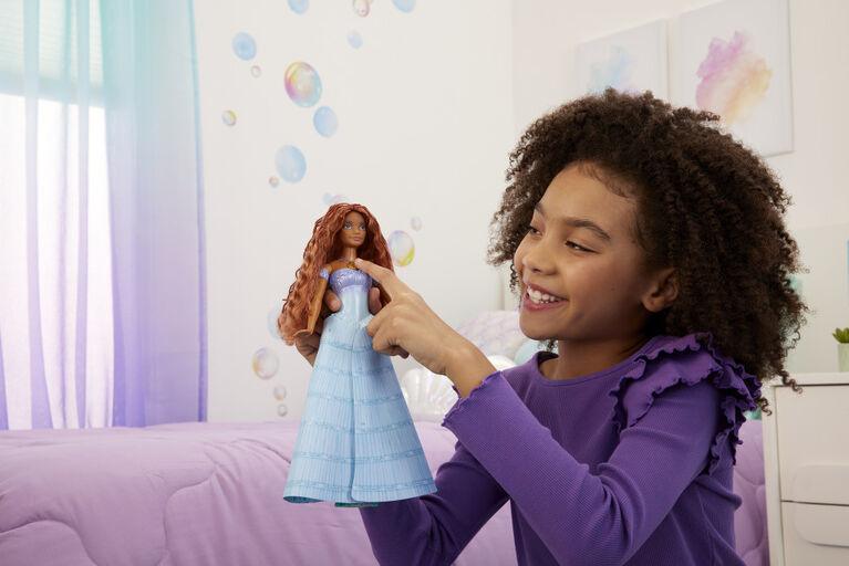 Mattel - Tl Disney The Little Mermaid Transforming Ariel Fashion Doll, Switch from Human to Mermaid