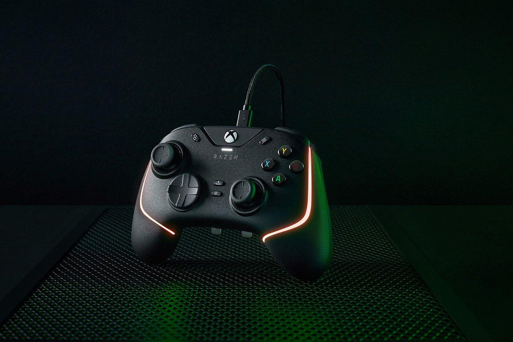 Razer - Xbox Gaming Controller Wired Wolverine V2 3.5mm Chroma 6 Additional Multi-function Buttons - Black